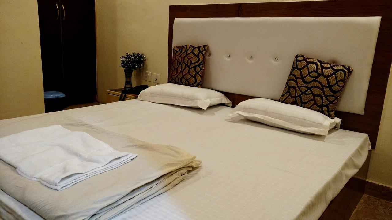 Hotel Rattans Regency Roorkee Экстерьер фото